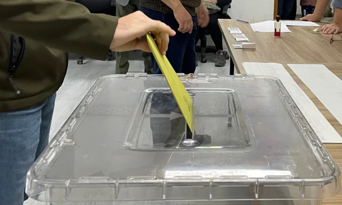 Gelen son anketlere göre İstanbul’da seçim yarışı kıran kırana geçecek..