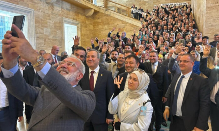 AK Parti’de Istakoz ve Maldivler skandalından sonra şimdi de Rolex krizi patlak verdi!.