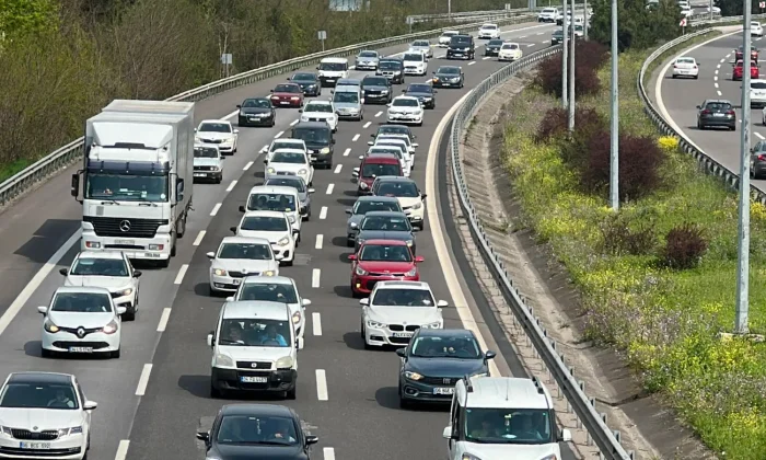 Bayramda 11.2 milyon araç tatil trafiğine çıktı..