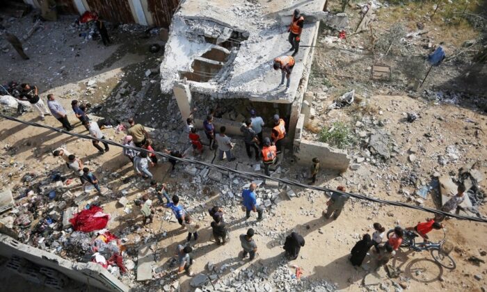 Kahpe İsrail Gazze’ye 230 günde 77 bin ton bomba yağdırdı 87 bin evi yerle bir etti!.