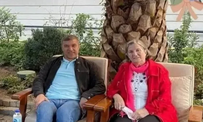 İsmail Küçükkaya’nın annesi denizde kalp krizi geçirip hayatını kaybetti!.