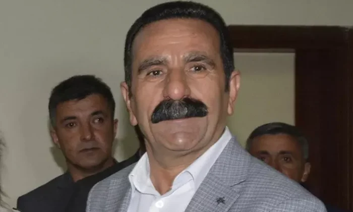 Hakkari Belediye Başkanı görevden alındı, Bakanlık belediyeye kayyum atadı!.