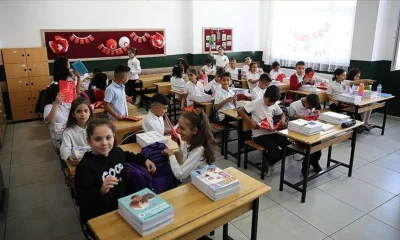 Okullardaki kılık kıyafet serbestliği kaldırıldı..