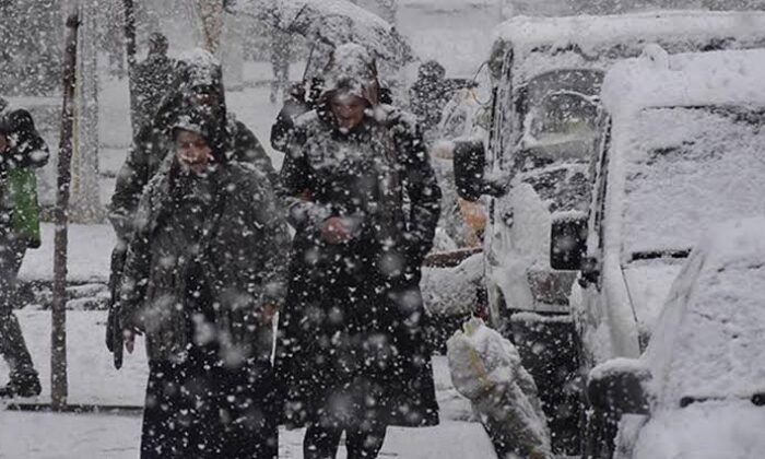 Meteoroloji’den kar, fırtına ve şiddetli yağış uyarısı!.