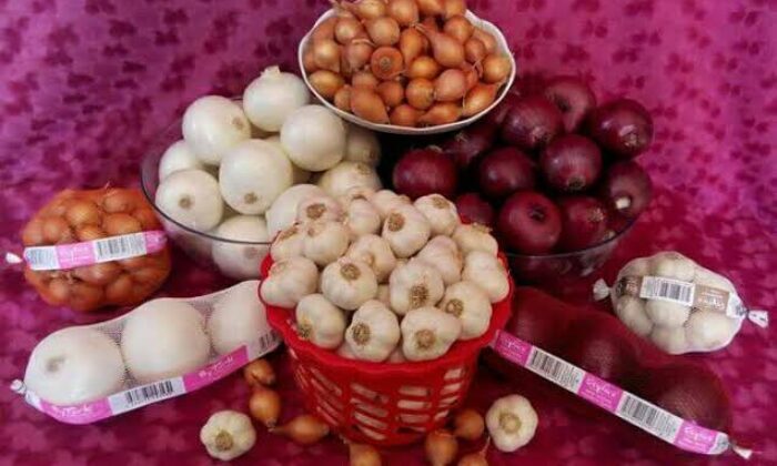 Market Çetesi 10 liraya aldığı soğan ve sarımsağı 71 liraya satıyor!.