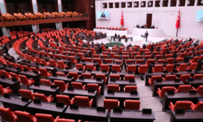TBMM’de otel yangını görüşülürken Akp’liler sırra kadem bastı!.