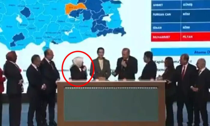 Akp’li Özlem Zengin’in ısrarla Erdoğan’ın gözüne soktuğu savcı yeğenin tayin edildiği il belli oldu!.