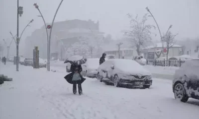 İstanbul’da şiddetli kar nedeniyle vapur seferleri iptal edildi!.