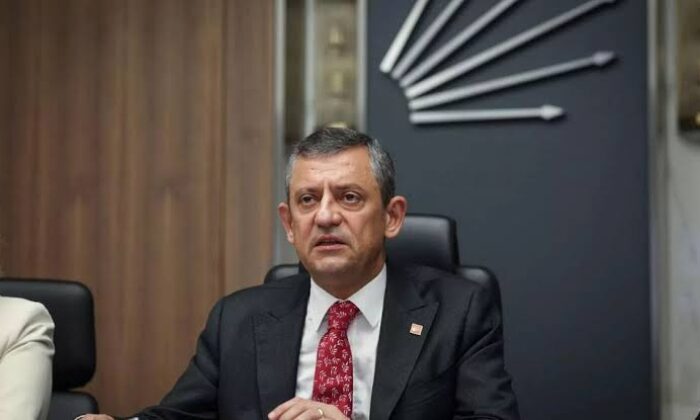 CHP Lideri Özel iyice haddini aşıp şirazeden çıktı!.