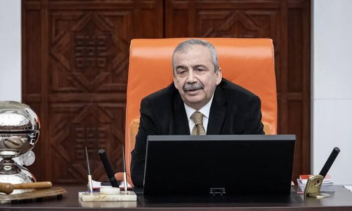 Sırrı Süreyya Önder hayatını kaybetti!.
