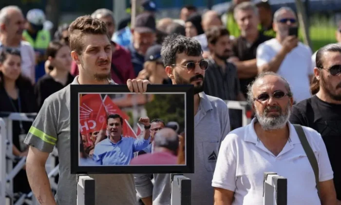 Manisa Başkanını son yolculuğuna uğurluyor…
