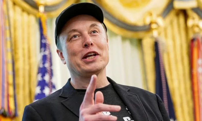 Trump’un tehditlerinden korkan Elon Musk geri adım attı!.