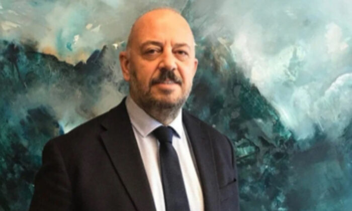 Eski Bakan yardımcısına 8 ayrı şirketten 8 ayrı maaş bağlandı!.