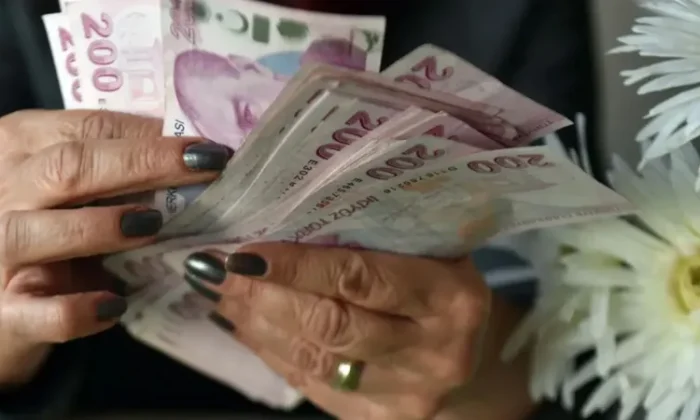 Memur maaşlarına yüzde 15,57 zam geldi..