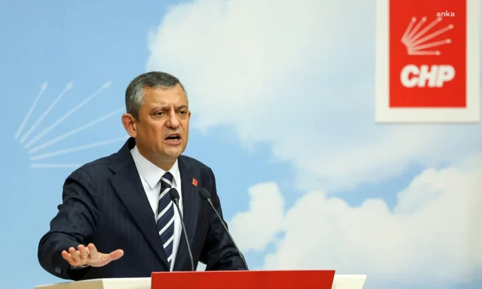CHP köşeye sıkışınca yine millete sokak çağrısı yaptı!.