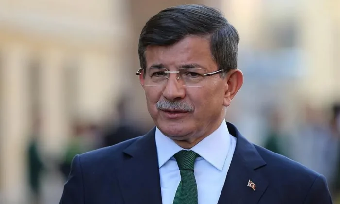 Ahmet Davutoğlu: CHP’li Belediyelere Operasyon Yapmak Münafıklıktır!.