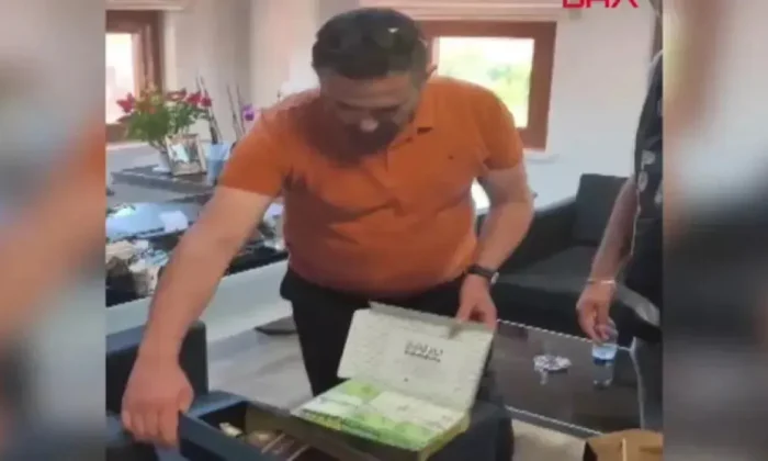 Baklava kutusunda rüşvet alan CHP’li başkan itirafçı oldu!.