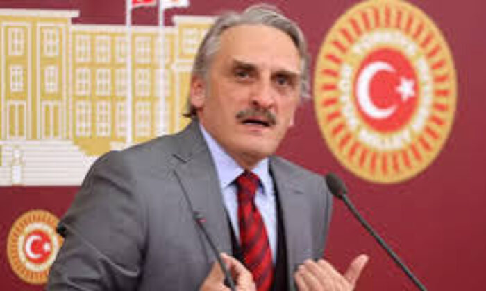 Özgür Özel’den AKP’li Ahmet Hamdi Çamlı hakkında zehir zemberek sözler!.
