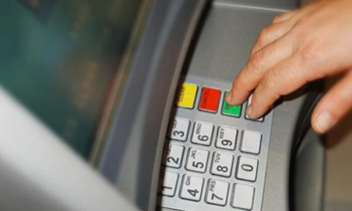ATM’lerde 6 aylık periyotlarla şifre değiştirme zorunluluğu geliyor..