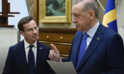 Dünya bu skandalı konuşuyor!. Türkiye dosyasını havalimanı tuvaletinde unuttular!.