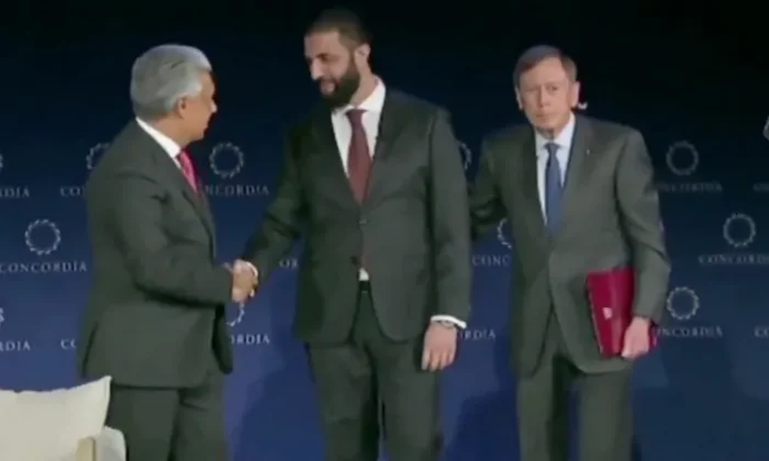 Başına 10 milyon dolar ödül koydukları Şara’yı şimdi Beyaz Saray’da ağırlıyorlar!.