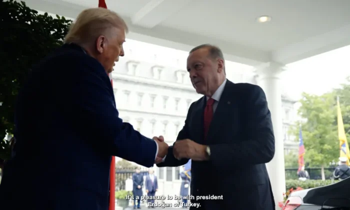 Beyaz Saray Cumhurbaşkanı Erdoğan’a özel klip hazırlatıp yayınladı..