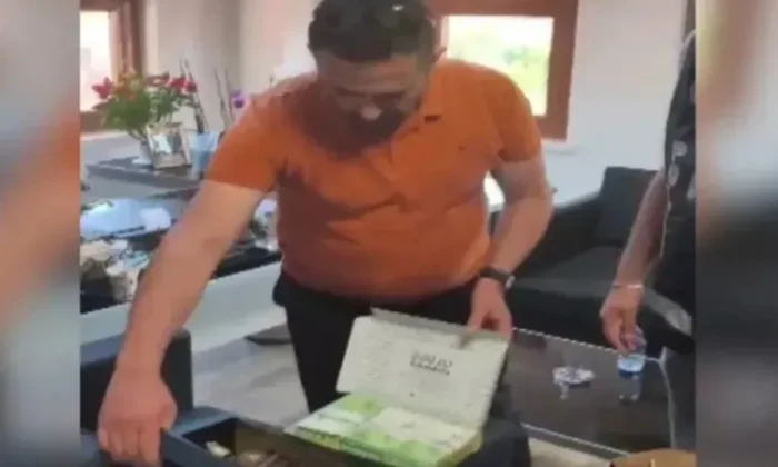 CHP’li Başkan 110 bin euro rüşveti boşluğuna geldiği için almış!.