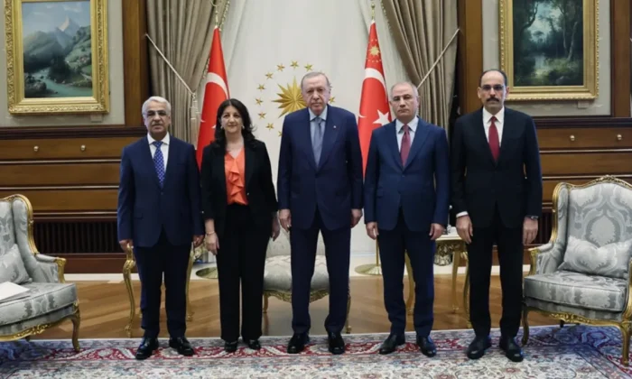 Cumhurbaşkanı Erdoğan DEM Parti heyetini kabul edecek..