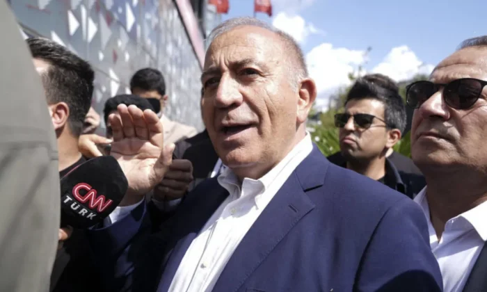 Mahkeme kayyumun CHP İstanbul İl Başkanlığı’na devam kararı verdi..