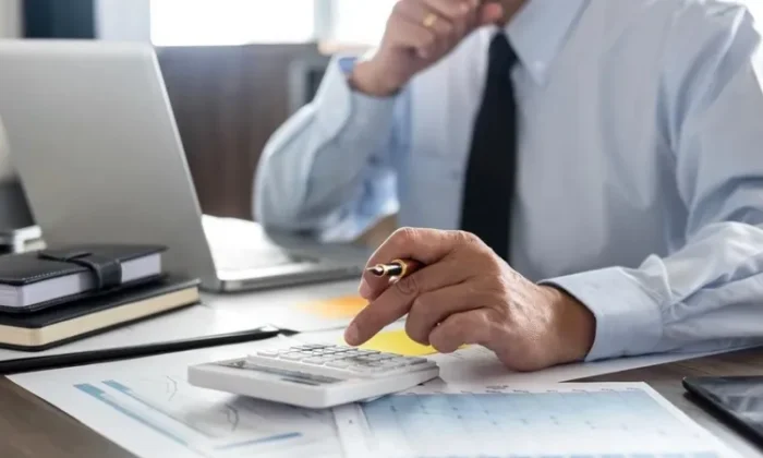 Gelen tepkiler üzerine bürokratlara yapılan 30 bin TL zam iptal edildi!.