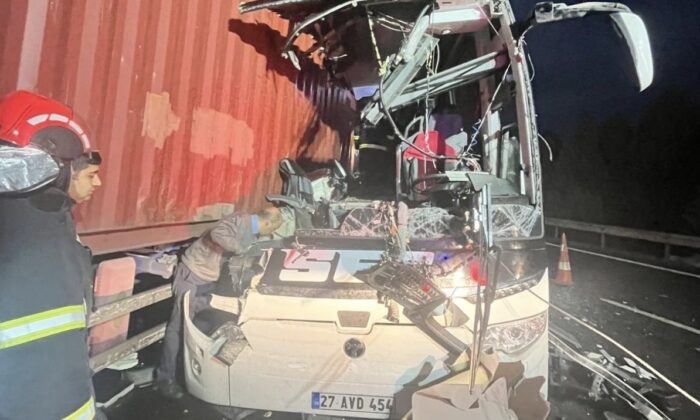 Osmaniye’de katliam gibi kaza!.