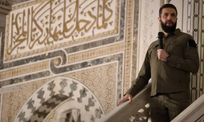 Emevi Camii’nde sabah namazı kıldırıp vaaz verdi..