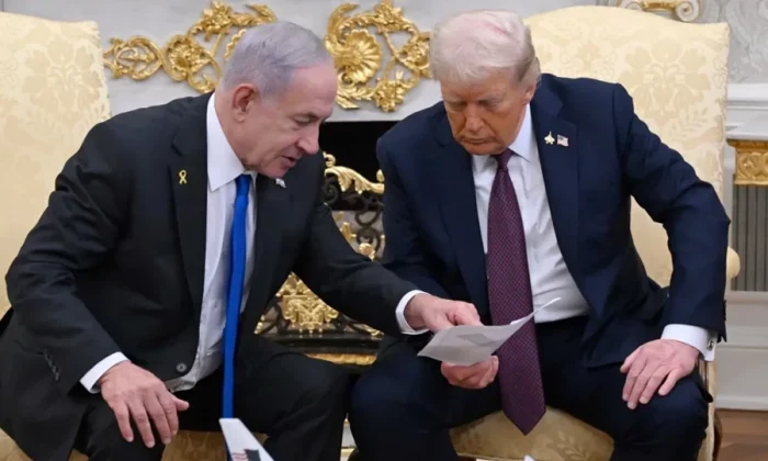 Mossad Trump’ı aptalımı fena keklemiş!.