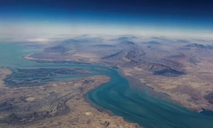 İran Hürmüz Boğazı’nı tamamen trafiğe kapattıklarını duyurdu!.