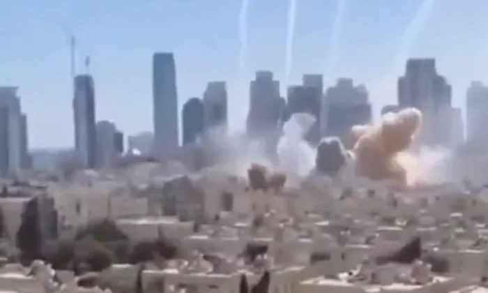 İran Tel Aviv’i füzelerle vurmaya devam ediyor..