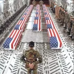 Trump iti geberen askerlerin tabutlarını yayınlamayı yasakladı!.