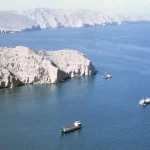 İran Hürmüz Boğazı’ndan geçmeye kalkan gemileri vuracağını açıkladı..