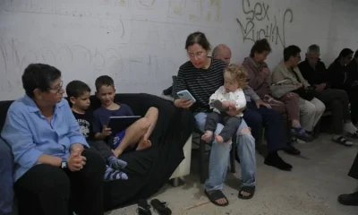 İsrailliler İran füzelerinin korkusuyla sığınaklardan çıkamıyorlar..