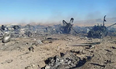 İran vurduğu ABD uçakları ile helikopterlerinin enkaz görüntülerini paylaştı..