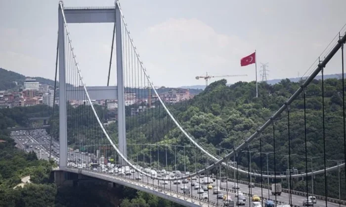 Köprü ve otoyollar bayramda ücretsiz.. Yap-İşlet-Devret işletmeleri hariç!.
