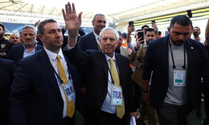 Fenerbahçe bugün yeni başkanını seçiyor..