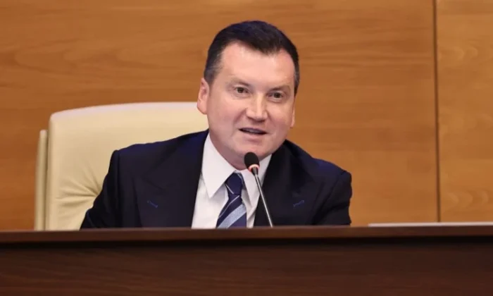 Rüşvetten tutuklanan CHP’li Başkan görevden uzaklaştırıldı..
