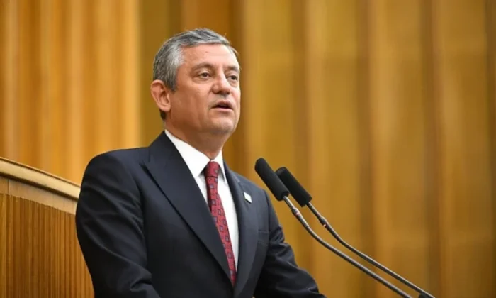 Özgür Özel yine Gavurun ipine sarılıp ülkesini Batı’ya şikâyet etti!.