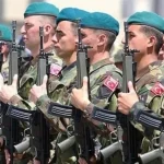 Tezkere Meclis’ten geçti.. Mehmetçik 2 yıl daha Somali’de..
