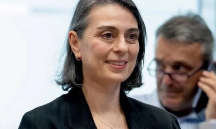 Üsküdar Belediye Başkanı Sinem Dedetaş yolsuzluktan paketlendi!.