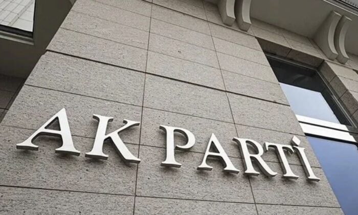3 CHP’li Belediye Başkanı ile 1 İyi Partili milletvekili AK Parti’ye geçiyor..