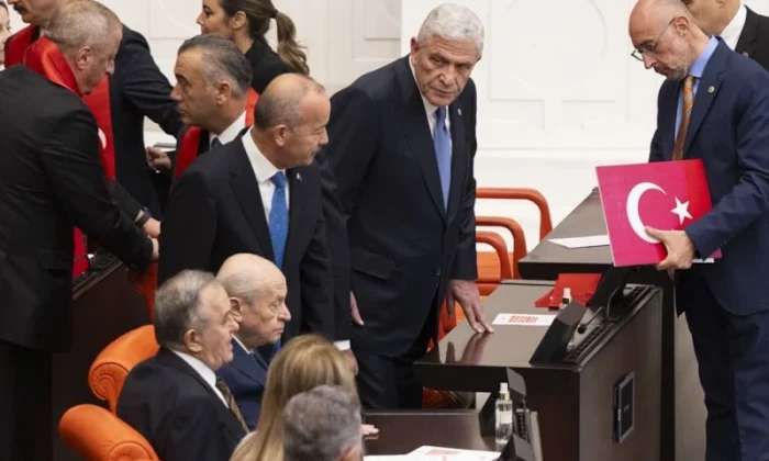 Devlet Bahçeli ve Müsavat Dervişoğlu TBMM Genel Kurulu’nda selamlaşmadı..