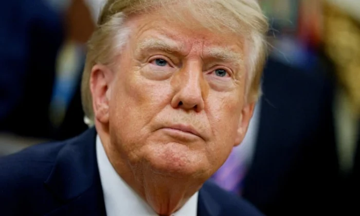 ABD Başkanı Trump Gröland için Danimarka ile anlaştığını açıkladı..