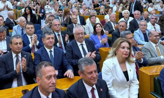 Özgür Özel’den teşkilatlara “Partiyi Akraba Çiftliğine Çevirmeyin” uyarısı!.