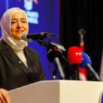 Milyarlık fon vurgunuda adı geçen Fatma Betül Sayan Kaya istifa etti!.